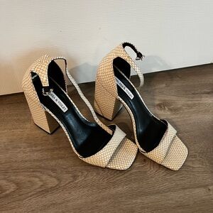 Chelsea & Violet Textured Cream Heels